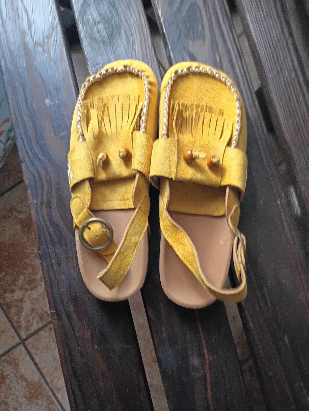 Yellow Suede Sandals With Fringe And Back Strap